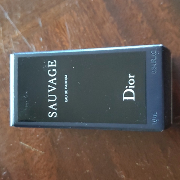 Christian Dior Sauvage Eau de Parfum Mini - Picture 2 of 3